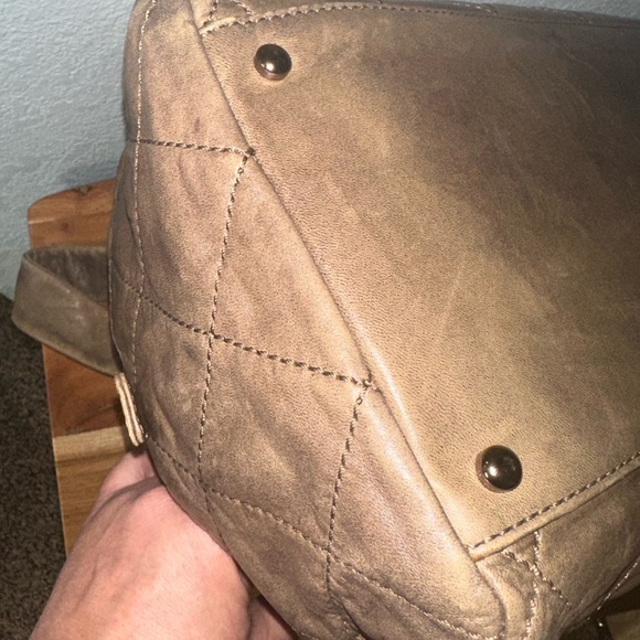 CHANEL Cloudy Bundle Bowler ❤️ Beige (Dirty Olive) - Picture 11 of 13